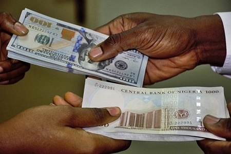 Naira Tumbles To 515 As Dollar Scarcity Persists