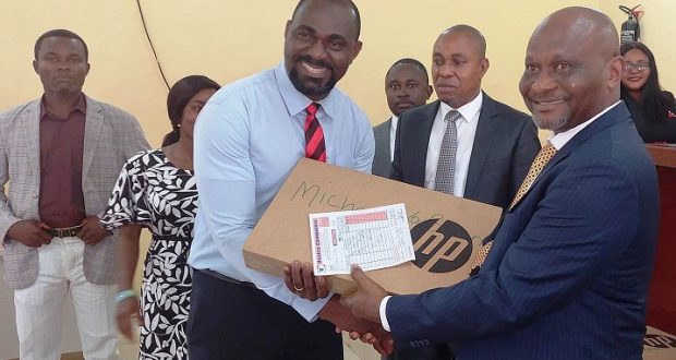AG Donates Laptop Computers To Best Four Graduates of ICT
