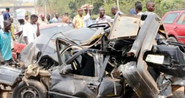 NEW YEAR PALAVA: 5 Killed, 4 Injured As ‘Drunk’ Driver Rams Car Into New Year Party In Oyo