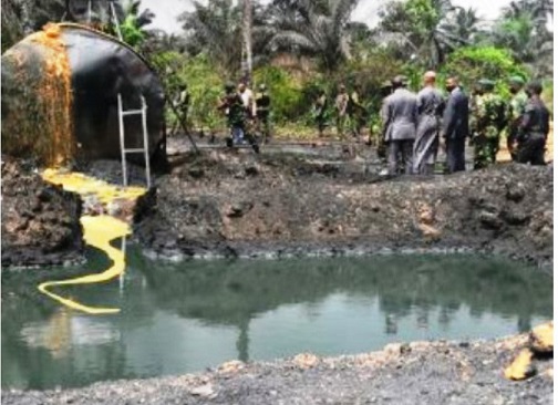 Troops Destroy 38 Refineries, Apprehend 29 Oil Thieves – DHQ