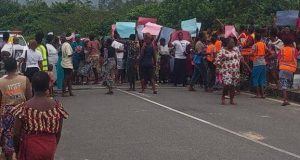 Opu-Nembe Crisis: Protesters Kick Against Gov Diri’s Visit