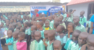 Livebridge Feeds Abuja IDPs As 1,000 Get Medicare, 280 Pupils Receive Learning Aids