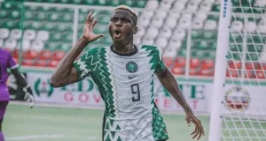 Osimhen Urged To Snub Man Utd And Join Arsenal Or PSG